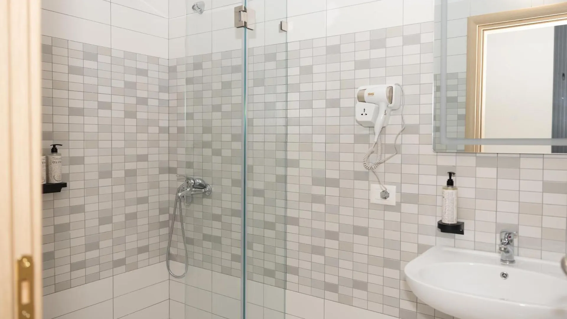 H Apartments Vlore 0*,
