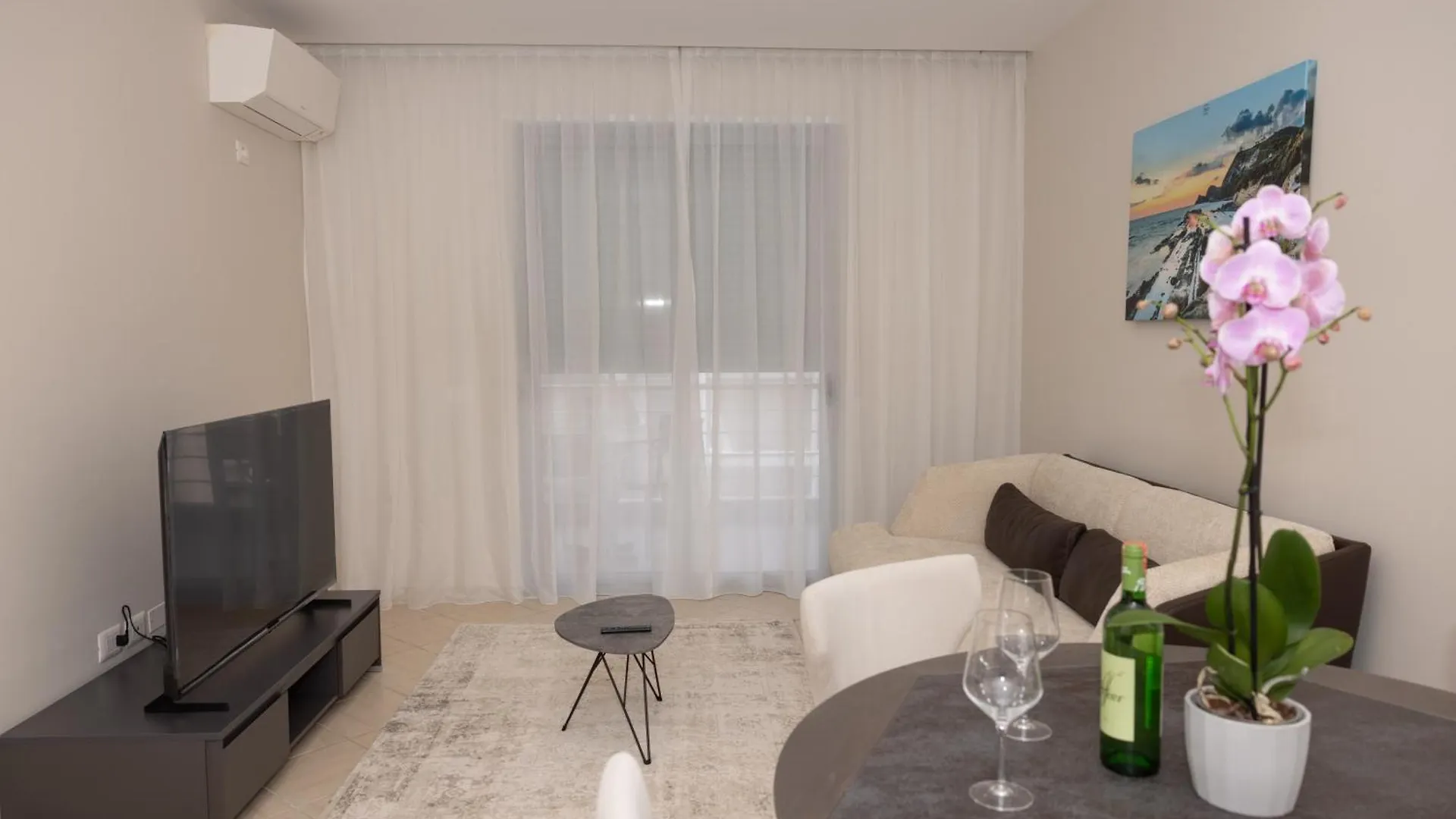 H Apartments Vlore